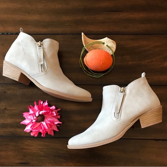 Women\'s Gray Ankle Boots